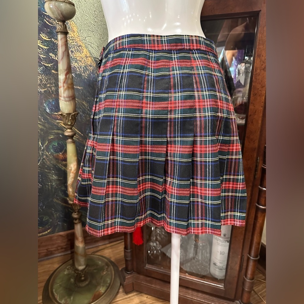EUC Urban Outfitters Women' plaid pleated skirt. - Picture 6 of 8